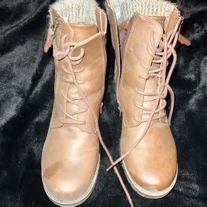 American Eagle boots NEVER WORN